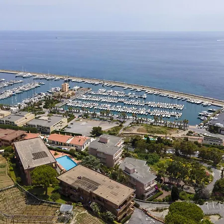 Apartament Amica By Interhome